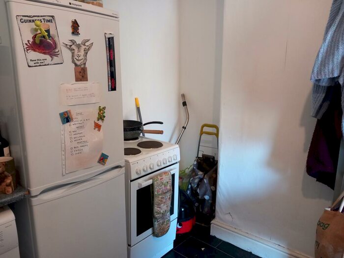 1 Bedroom Flat To Rent In Flat, Gainsborough Road, L15