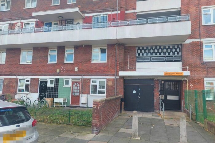 4 Bedroom Flat To Rent In Fellows Court, Hoxton, E2