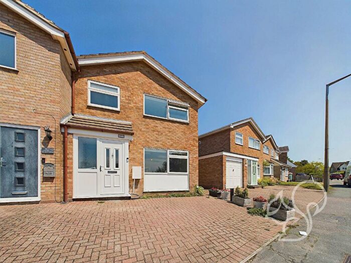 3 Bedroom Semi-Detached House For Sale In St. Johns Road, Colchester, CO4