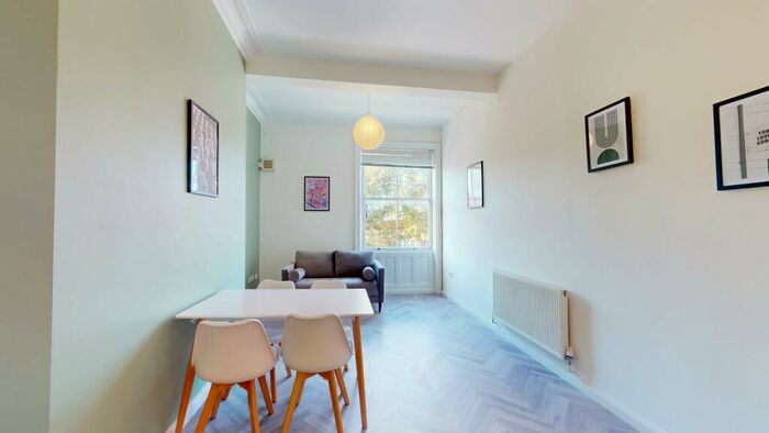 2 Bedroom Flat To Rent In Blenheim Terrace, LS2