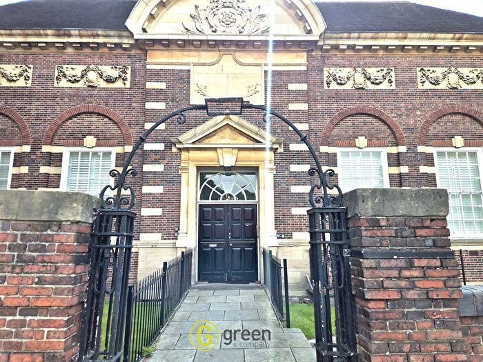 1 Bedroom Flat To Rent In Lichfield Road, Sutton Coldfield, Staffordshire, B74