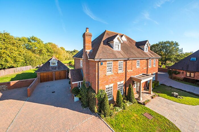 4 Bedroom Semi-detached House For Sale In Buckland Gate, Wexham, SL3
