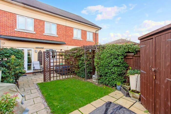 3 Bedroom Terraced House To Rent In Canterbury Mews Windsor, SL4