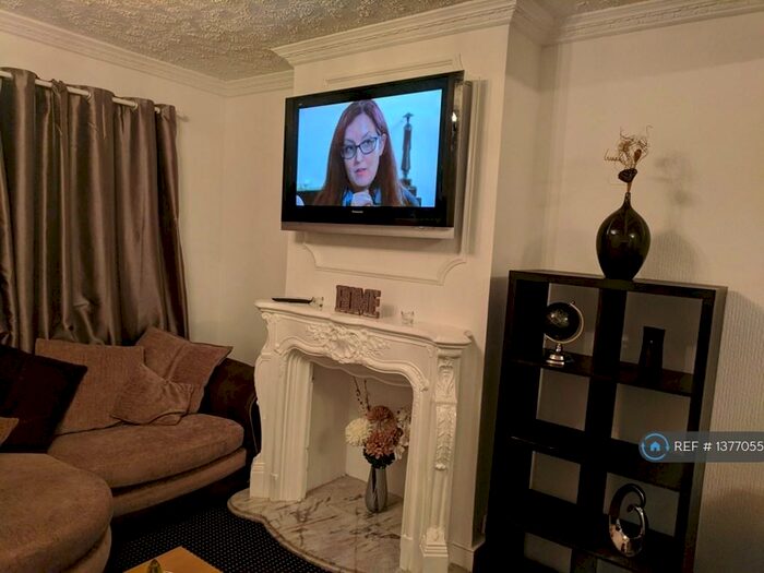 3 Bedroom Terraced House To Rent In Manor Road, London, E17