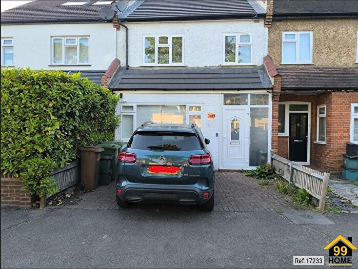 3 Bedroom Terraced House For Sale In Senga Road, Sutton, London, SM6