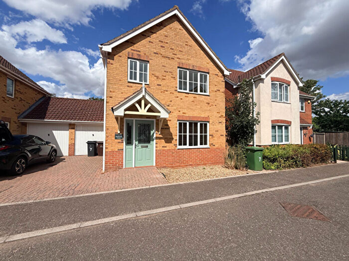 3 Bedroom Detached House For Sale In Balmoral Close, Attleborough, Norfolk, NR17