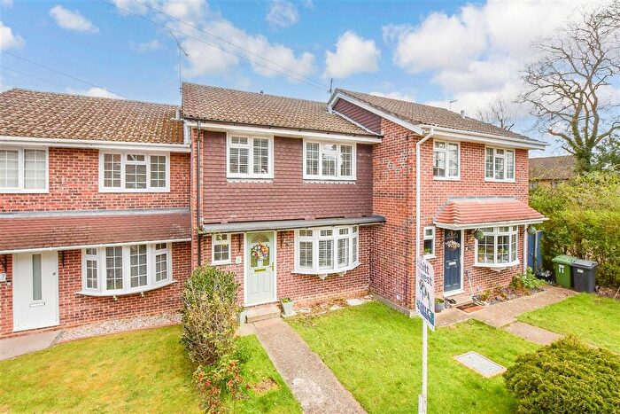 3 Bedroom Terraced House For Sale In Royal Gardens, Rowlands Castle, Hampshire, PO9