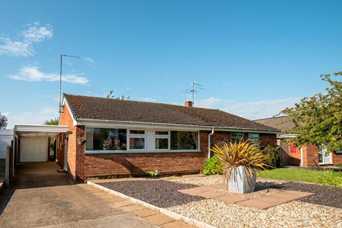 3 Bedroom Semi-Detached Bungalow For Sale In Crown Drive, Bishops Cleeve, Cheltenham, GL52
