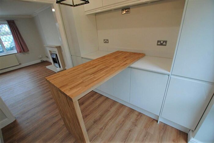 2 Bedroom Apartment To Rent In Stirrup Gate, Worsley, M28