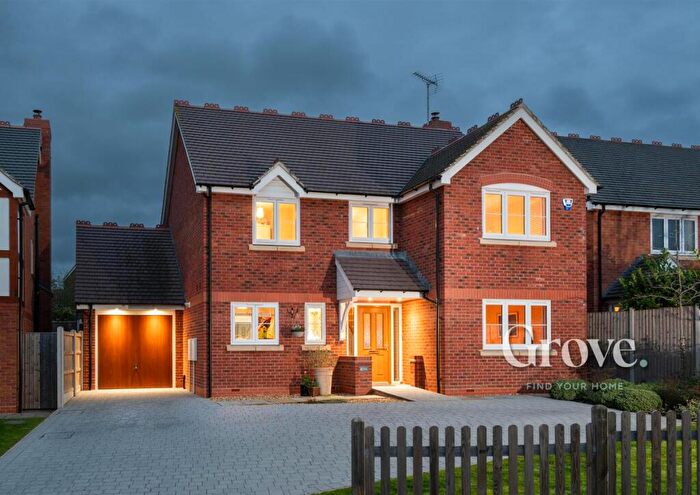 4 Bedroom Detached House For Sale In Purnell Gardens, Hagley, DY9