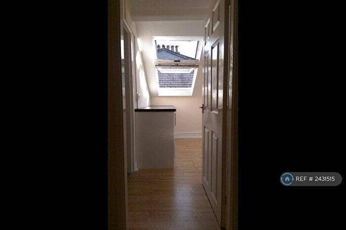 1 Bedroom Flat To Rent In Princes Avenue, Hull, HU5