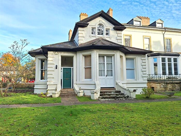 2 Bedroom Flat To Rent In Balmore House, RG4