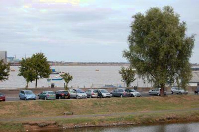 1 Bedroom Apartment To Rent In Canal Road, River Front, DA12