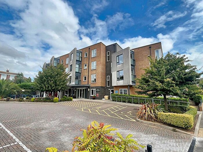 2 Bedroom Retirement Property For Sale In Pembury Road, Eastbourne, BN23
