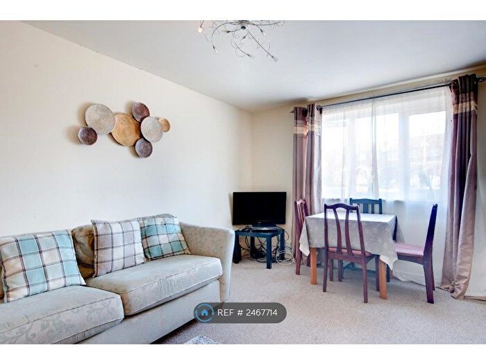 2 Bedroom End Of Terrace House To Rent In Faraday Road, Nottingham, NG7