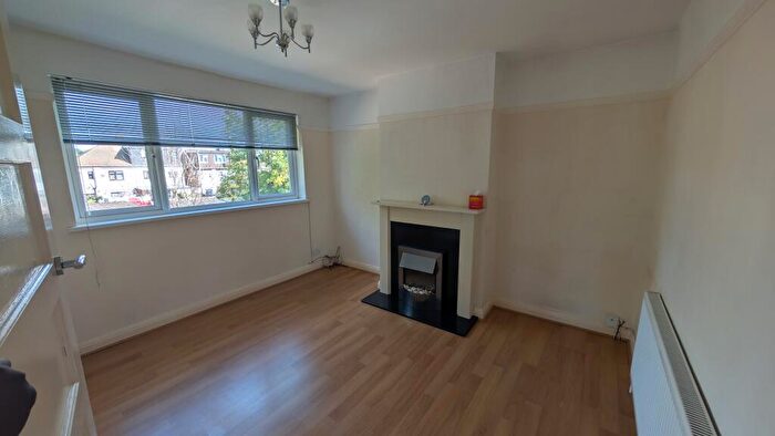 2 Bedroom Maisonette To Rent In Brunswick Gardens, Hainault, Ilford, Redbridge, IG6