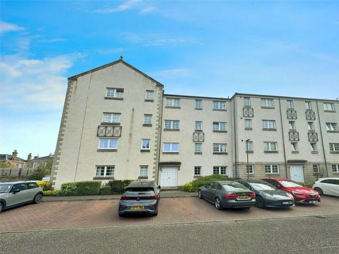 2 Bedroom Flat To Rent In Grandfield, Edinburgh, Midlothian, EH6