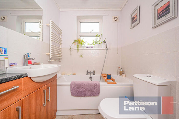 3 Bedroom End Of Terrace House For Sale In Nichols Street, Desborough, Kettering, NN14