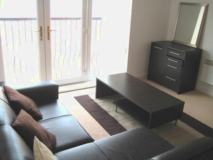 2 Bedroom Flat To Rent In Wyncliffe Gardens, Cardiff, CF23
