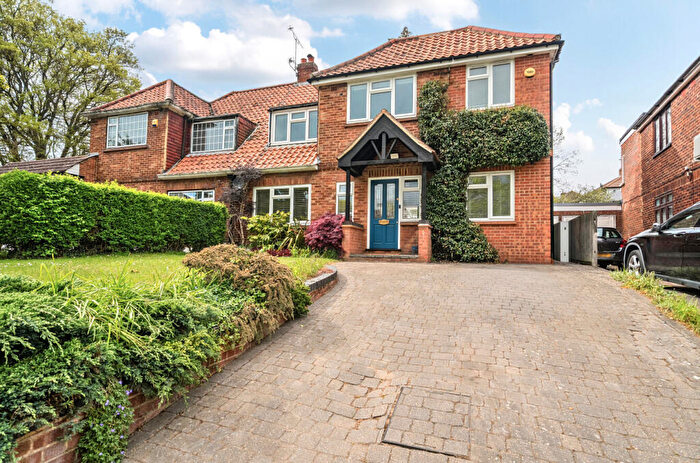 5 Bedroom Semi Detached House For Sale In Tubbenden Lane, Orpington, Kent, BR6