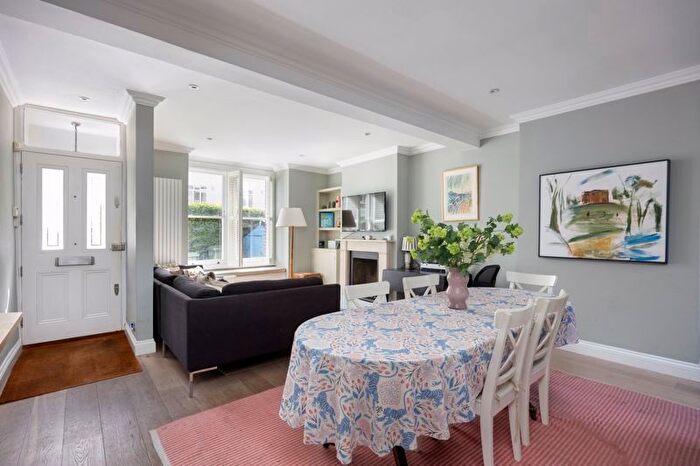 4 Bedroom Terraced House For Sale In Percy Road, London, W12