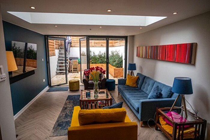 3 Bedroom Detached House To Rent In Savona Close, Wimbledon, SW19