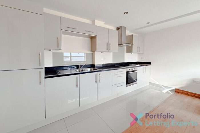 2 Bedroom Flat To Rent In Lansdowne Lane, Bournemouth, BH1