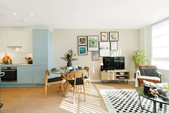 1 Bedroom Apartment To Rent In Printers Place, B5