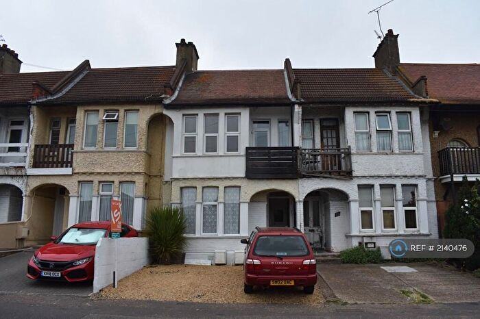 2 Bedroom Flat To Rent In Woodgrange Drive, Southend-On-Sea, SS1