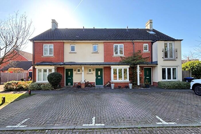 3 Bedroom Terraced House To Rent In Woking. Surrey, GU22