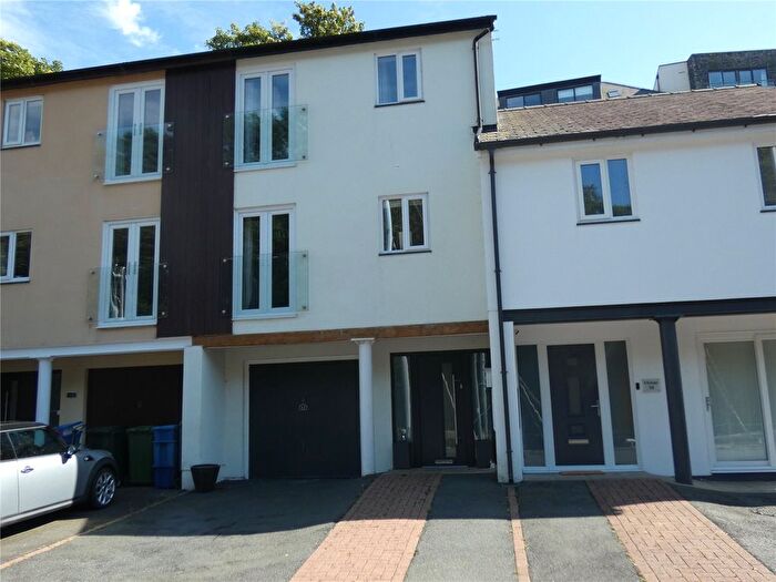3 Bedroom Terraced House For Sale In Porth Y Llechen, Y Felinheli, Gwynedd, LL56