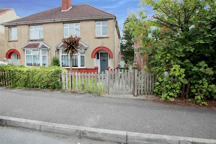 3 Bedroom Semi-Detached House To Rent In Lilac Road, Southampton, SO16