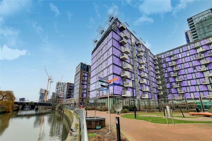1 Bedroom Apartment To Rent In High Street, London, E15