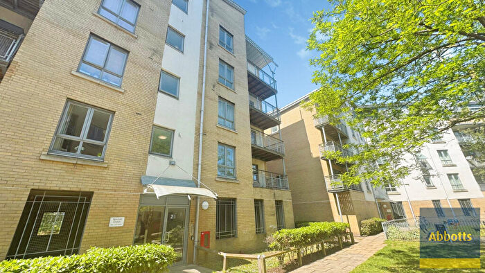 2 Bedroom Flat To Rent In Yeoman Close, Ipswich, IP1