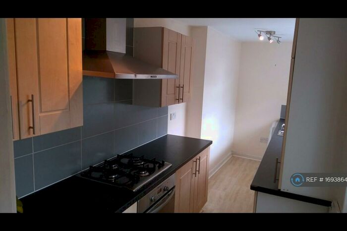 2 Bedroom Terraced House To Rent In Emerson Street, Salford, M5