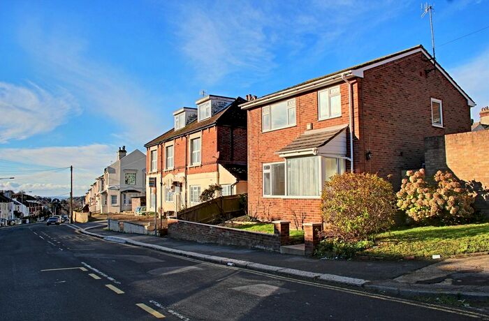 3 Bedroom Property To Rent In Harold Road, Hastings, Hastings, TN35