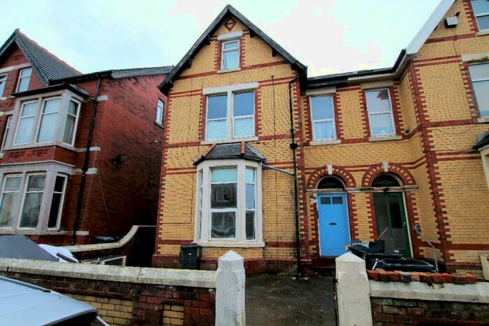 2 Bedroom Flat To Rent In Flat, Glen Eldon Road, St. Annes, FY8