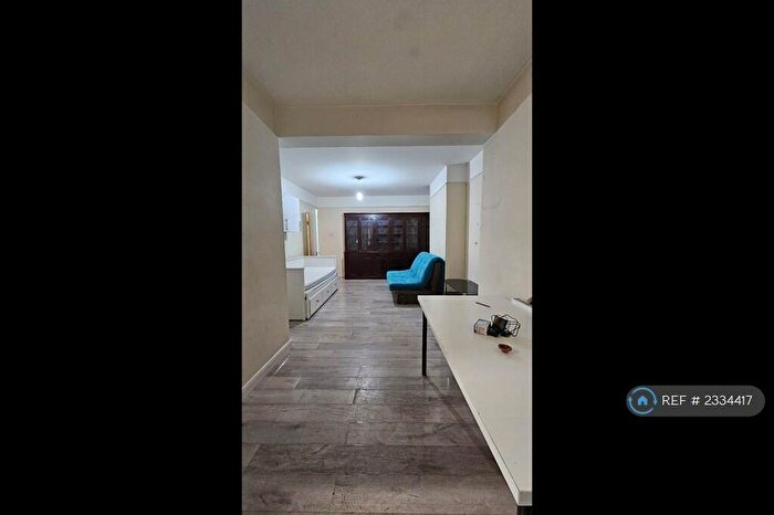 2 Bedroom Maisonette To Rent In Parkfield Avenue, Harrow, HA2