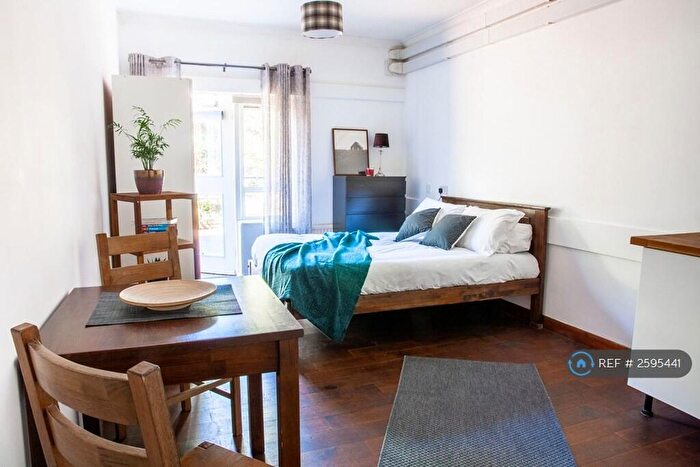 Studio To Rent In Mapesbury Lodge, London, NW2