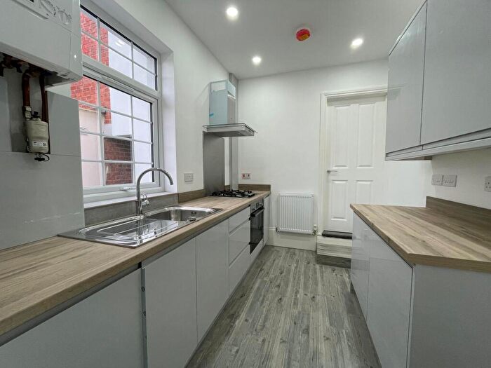 3 Bedroom House To Rent In Cemetery Road, Birmingham, B67