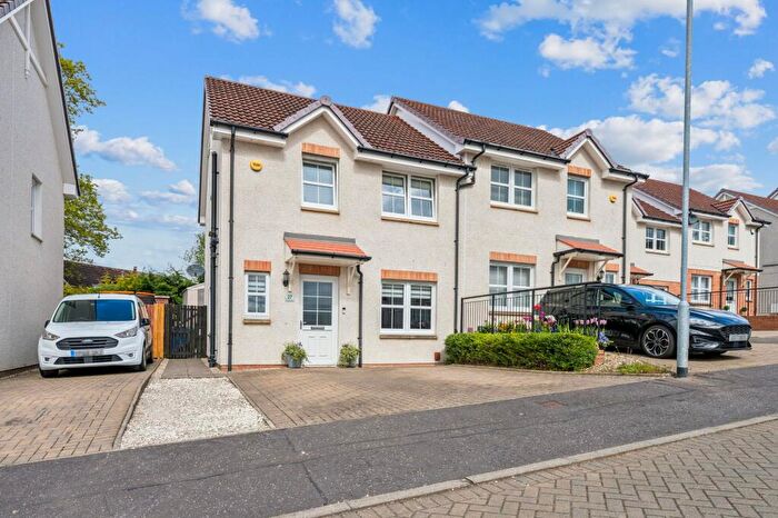 3 Bedroom Semi-Detached House For Sale In Linnview Drive, Simshill, Glasgow, G44