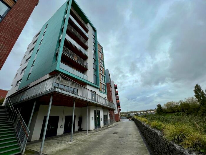 2 Bedroom Flat To Rent In Paintworks, Arnos Vale, Bristol, BS4