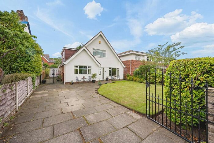 4 Bedroom Detached House For Sale In Freshfield Road, Formby, Liverpool, L37
