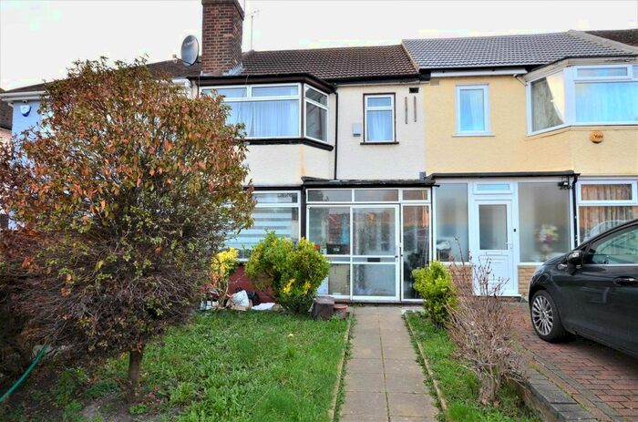 3 Bedroom Property To Rent In Great Cambridge Road, Enfield, EN1