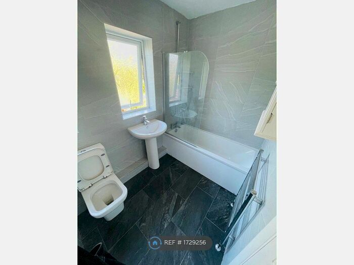 3 Bedroom Semi-Detached House To Rent In Rutland Avenue, High Wycombe, HP12