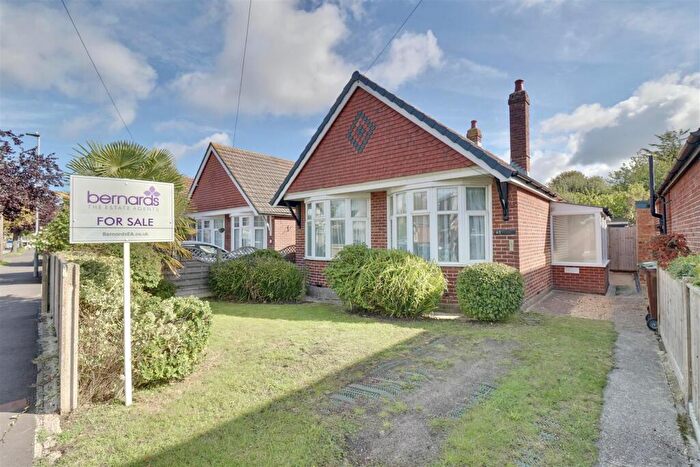 2 Bedroom Bungalow For Sale In South Road, Cosham, Portsmouth, PO6