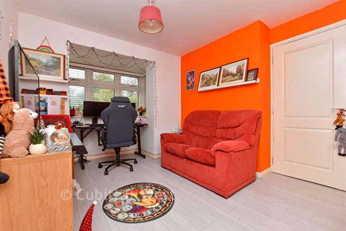 2 Bedroom Terraced House For Sale In Carshalton Road, Banstead, Surrey, SM7
