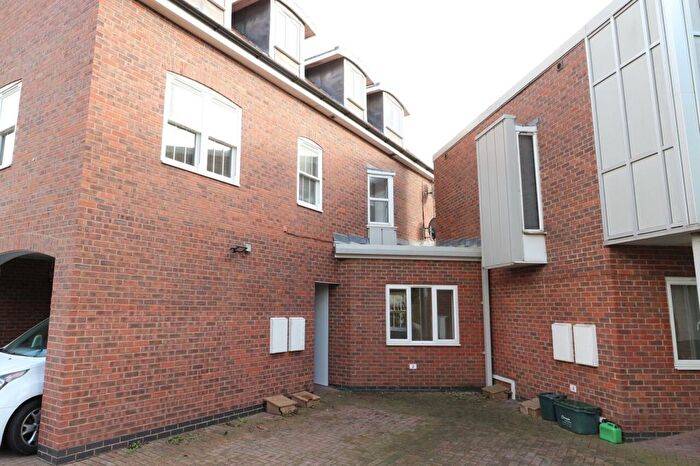 3 Bedroom Terraced House To Rent In Beehive Lane, Chelmsford, Essex, CM2