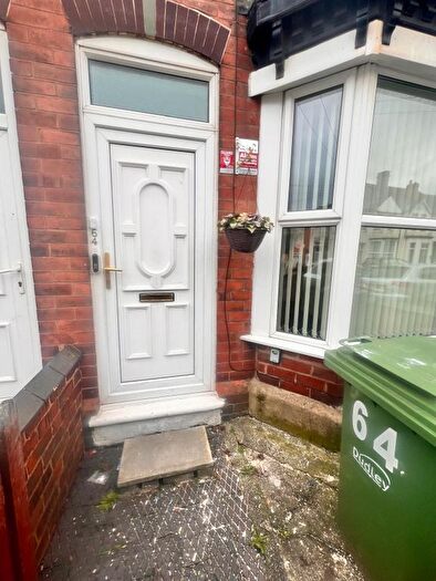 3 Bedroom Terraced House To Rent In Nimmings Road, Halesowen, B62