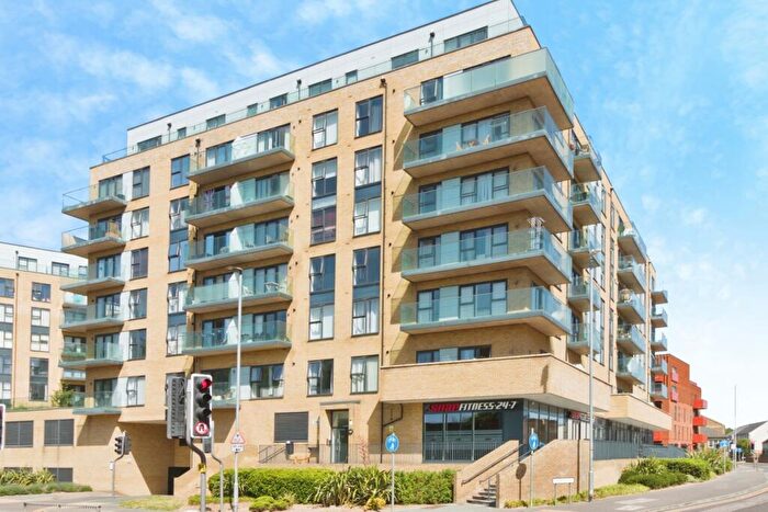 2 Bedroom Flat For Sale In Mill Pond Road, Dartford, Kent, DA1